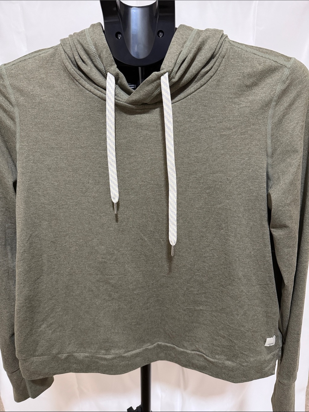 Vuori Women Halo Performance Hoodie